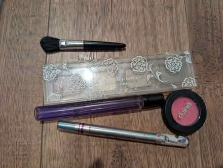 Photo of free Eyeshadow (Wollaton Park NG8) #1