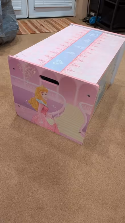 Photo of free Disney Princess Toy box (Upper Marlboro, MD (Marlton)) #2