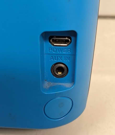 Photo of free BOSE bluetooth speaker (Ottawa - Carlingwood) #3