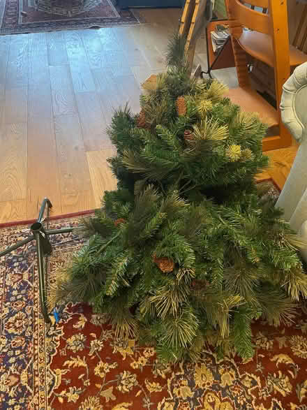Photo of free 6ft ARTIFICIAL CHRISTMAS TREE HP10 (Wooburn Green HP10) #1
