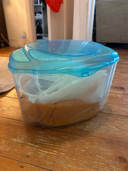 Photo of free small fish tank and stones (BN2) #2