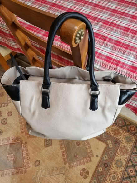 Photo of free Grey/ beige handbag (Abingdon OX14) #1