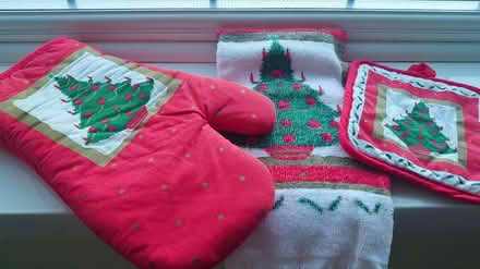 Photo of free Matching Christmas set (West Bedhampton) #1