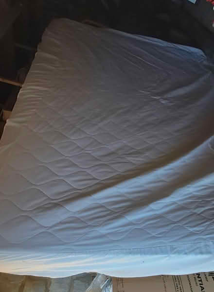 Photo of free Kingsize bed (Irvine KA11) #1