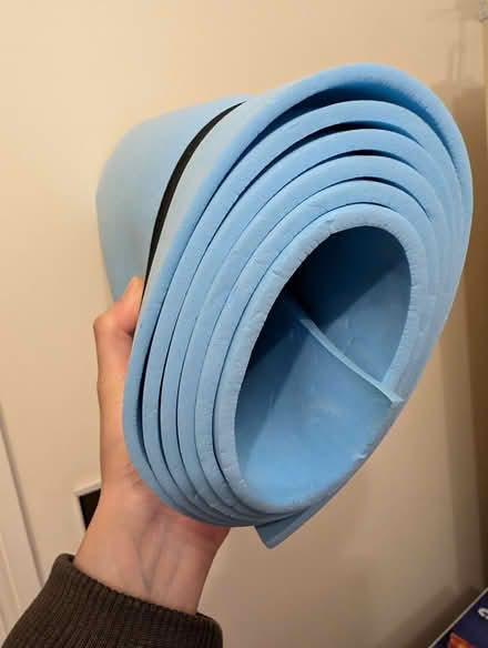 Photo of free New Yoga Mat (Laindon SS15) #1