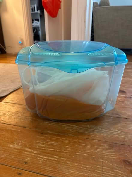 Photo of free small fish tank and stones (BN2) #1