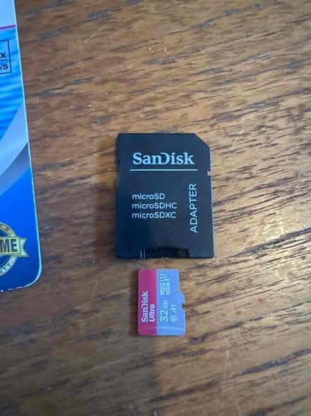 Photo of free Memory cards (GL11) #3
