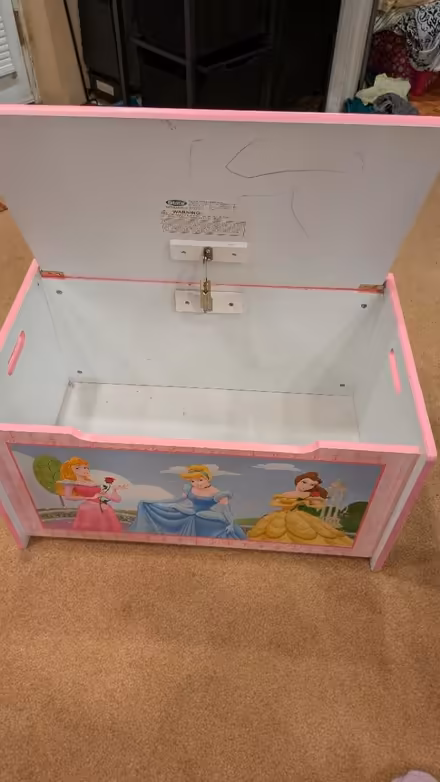Photo of free Disney Princess Toy box (Upper Marlboro, MD (Marlton)) #3