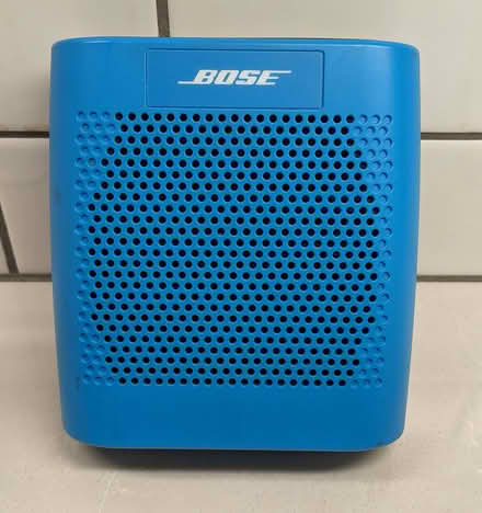 Photo of free BOSE bluetooth speaker (Ottawa - Carlingwood) #1