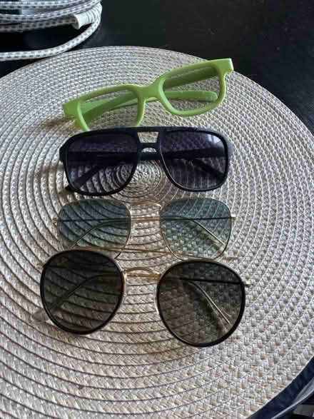Photo of free Glasses (BR6) #1