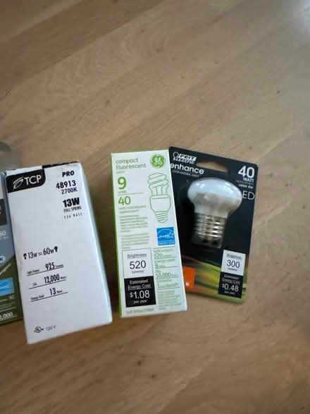 Photo of free assortment of new light bulbs (Inner Richmond) #3