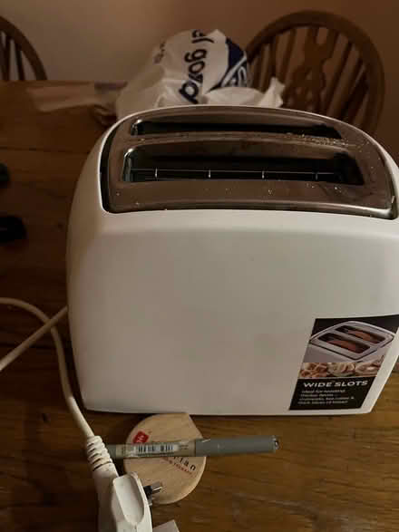 Photo of free Russell and Hobbs Toaster (SE18 5QG) #1