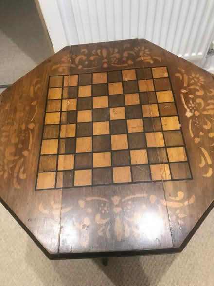 Photo of free Folding Leaf Chess Table (Ruyton-XI-Towns SY4) #3