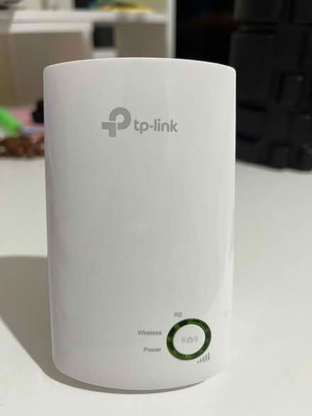 Photo of free Tp-link Wifi Range Extender (Central Reading RG1) #1
