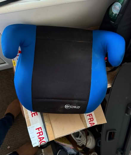 Photo of free Booster seat (EN2) #1
