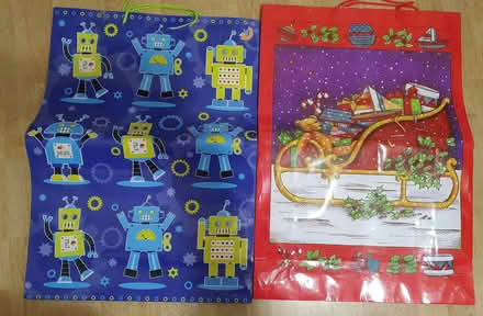Photo of free Large gift bags (Mottingham SE9) #1