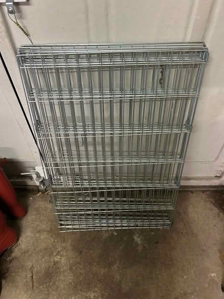 Photo of free Dog cage (Thames Ditton / Kingston) #1