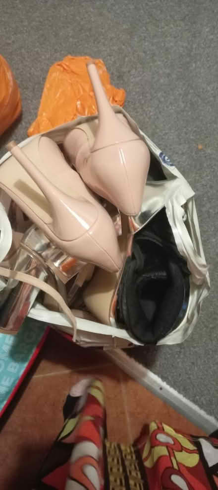 Photo of free Shoe size 6 and clothes 10-12 (OX14 Abingdon) #2