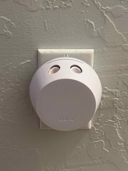 Photo of free Pura 4 Scent Diffuser (West End) #1