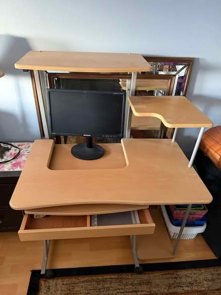 Photo of free Computer table with drawer (Mississauga/ Streetsville) #1