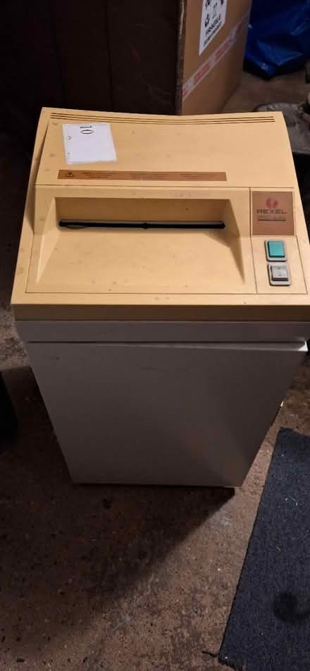 Photo of free shredder (Camberwell- SE5) #2