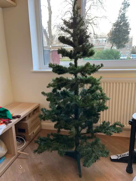 Photo of free Plastic Christmas Tree (RG1) #1