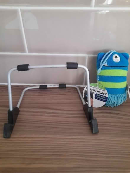 Photo of free Tablet Stand & Screen cleaner (Sapcote LE9) #1