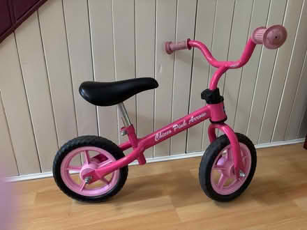 Photo of free Balance bike first toddler. And push bike with stabilisers (Muirend G44) #2