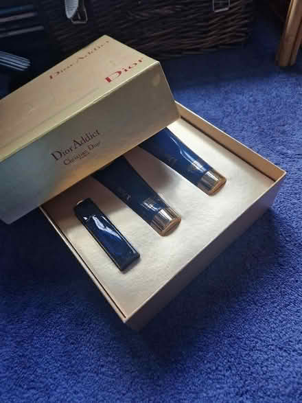 Photo of free Dior Addict perfume set (Loughton IG10) #4