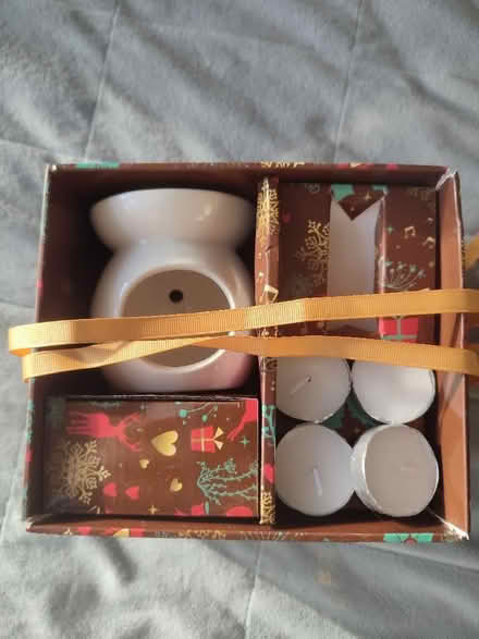Photo of free Oil Burner and Tea Lights (Bensham NE8) #1