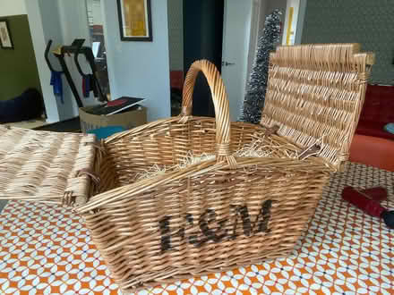 Photo of free Fortnum & Mason hamper basket (Twickenham TW1) #1