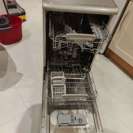 Photo of free Hotpoint Ultima slimline dishwasher (Hillyfields SO16) #1