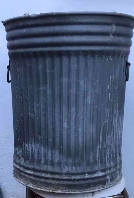 Photo of free Tough old classic Dust bin (Ruislip HA2) #1