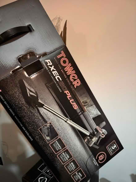 Photo of free Hoover (Edgware Road, W2 1NF) #1