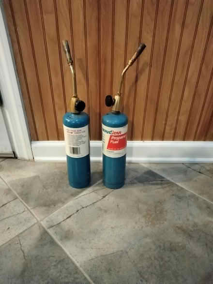 Photo of free two handheld tanks/torches (Basking Ridge) #2