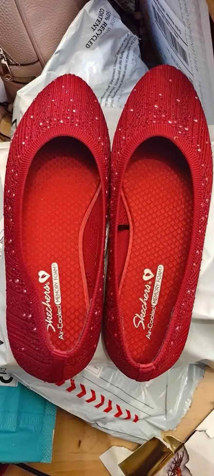 Photo of free Women's shoes size 8.5 (Odenton) #1