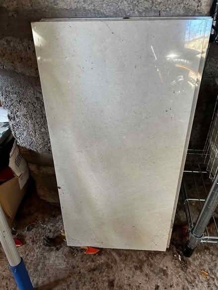 Photo of free 3 marble tiles (Law DD3) #1