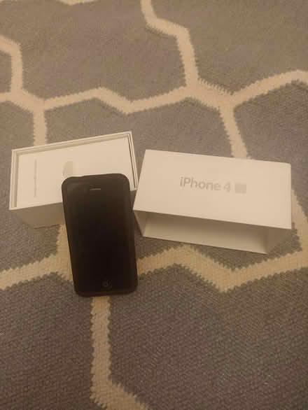 Photo of free iPhone 4 tw10 (Richmond upon Thames TW10) #2