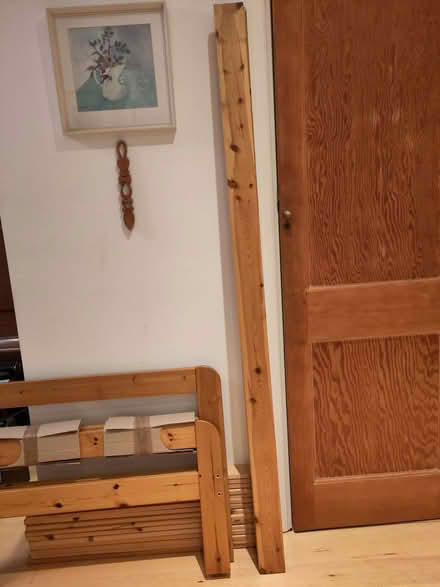 Photo of free Pine single bed frame (Berkhamsted HP4) #2