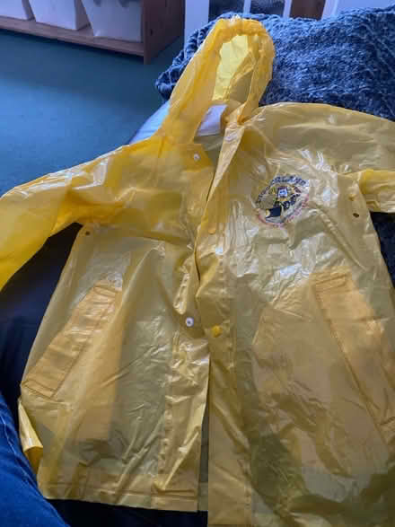 Photo of free Yellow rain jacket 3 to 4 years (Hollybush Welwyn Garden City) #1