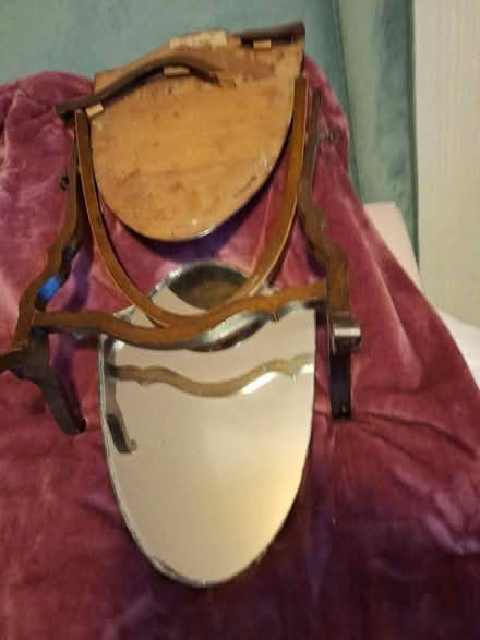 Photo of free Antique dressing table mirror (Southdown) #1