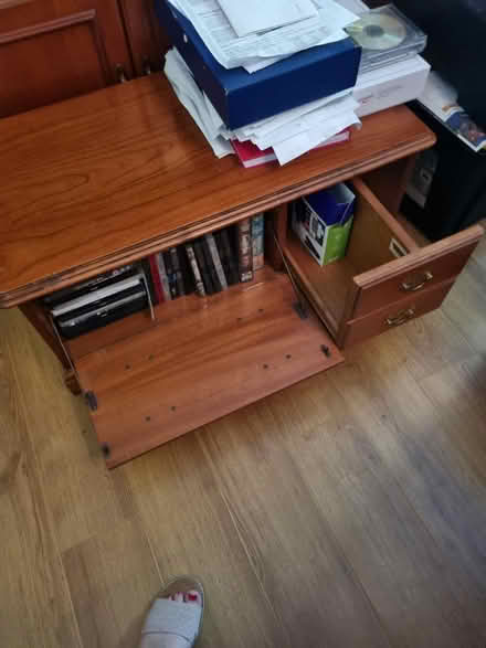 Photo of free Coffe table tv stand (Hartley Da3) #3