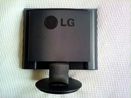 Photo of free LG Flatron L1730S 17" 1280 x 1024 TFT LCD Monitior (The Plantation GL5) #4