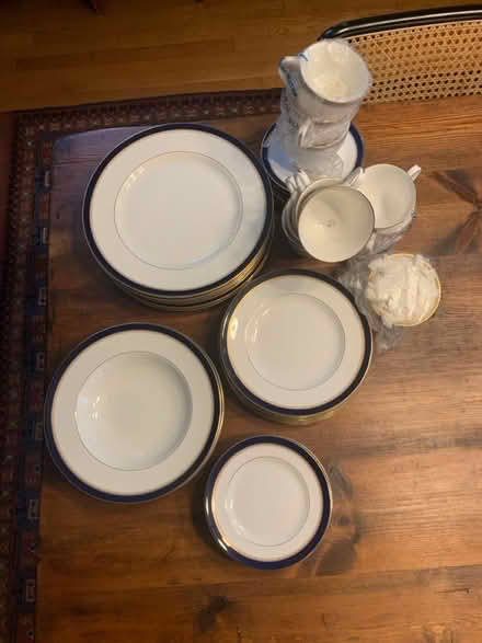 Photo of free English bone china (North Cleveland Park) #4
