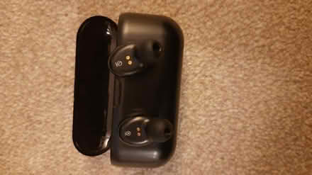 Photo of free Bluetooth wireless earphones (Rickmansworth WD3) #2