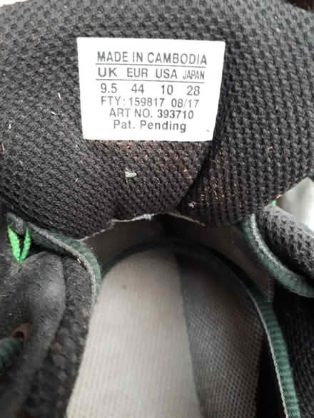 Photo of free Salomon 9.5 Shoes (Eastbourne) #4