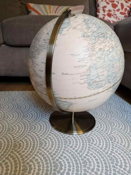 Photo of free Globe (St Albans AL3) #2