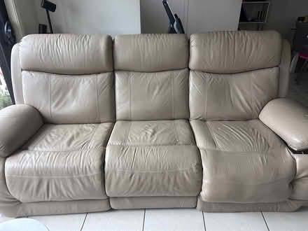 Photo of free 2 x 3 leather recliners (Ettalong Beach) #2