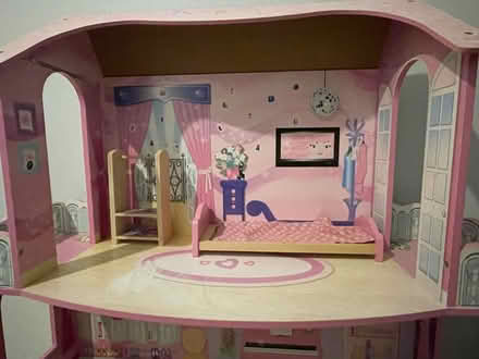 Photo of free Dolls house (Ashburton SE25) #2
