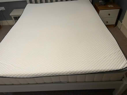 Photo of free King Size mattress topper (Cricklewood NW2) #1
